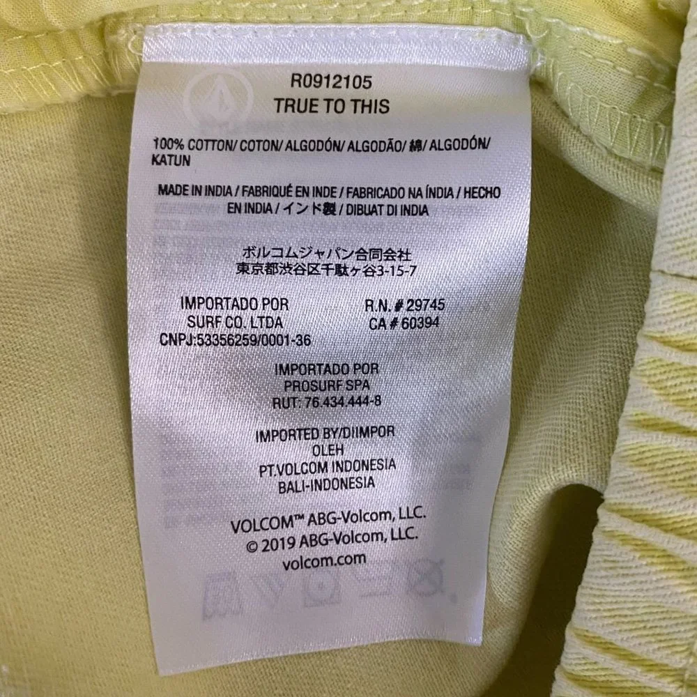 Volcom Strutin Stone Cotton Twill Shorts Women's Large Yellow Raw-Hem Casual New